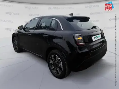 Photo 22 Fiat 600  e 156ch 54kWh Red Pack Style