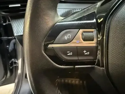 Photo 13 Peugeot 208  1.2 PureTech 75ch S&S Style