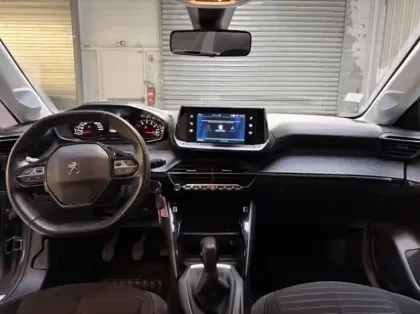 Photo 11 Peugeot 208  1.2 PureTech 75ch S&S Style