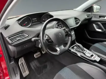 Photo 9 Peugeot 308  1.2 PureTech 130ch E6.3 S&S Tech