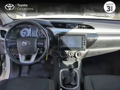 Photo 7 Toyota Hilux  2.4 D-4D 150ch X-Tra Cabine Légende 4WD RC23