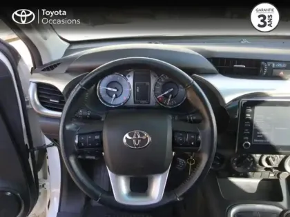 Photo 12 Toyota Hilux  2.4 D-4D 150ch X-Tra Cabine Légende 4WD RC23