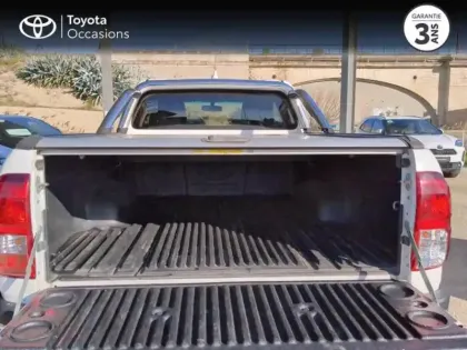 Photo 9 Toyota Hilux  2.4 D-4D 150ch X-Tra Cabine Légende 4WD RC23