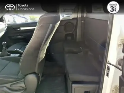 Photo 11 Toyota Hilux  2.4 D-4D 150ch X-Tra Cabine Légende 4WD RC23