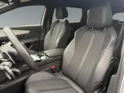 Photo 8 Peugeot 5008  Hybrid 136ch Allure Pack e-DCS6