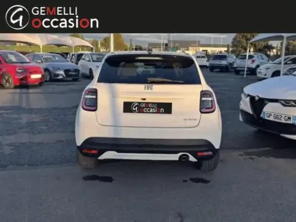 Photo 14 Fiat 600  1.2 Hybrid 100ch La Prima DCT6