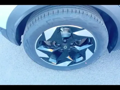 Photo 14 Renault Captur  1.8 E-Tech full hybrid 160ch Techno - 25