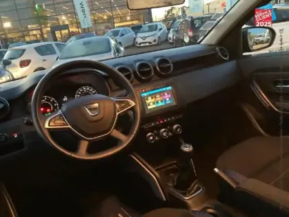 Photo 14 Dacia Duster  1.3 TCe 130ch FAP 15 ans 4x2 -E6U GPS Camera