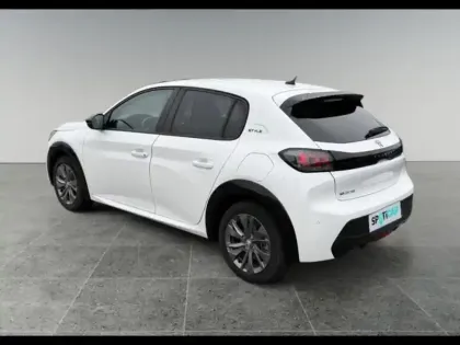 Photo 2 Peugeot 208  e- 136ch Style