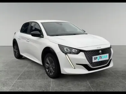 Photo 63 Peugeot 208  e- 136ch Style