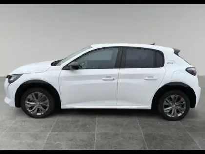 Photo 1 Peugeot 208  e- 136ch Style