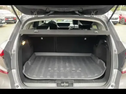 Photo 11 Renault Captur  1.6 E-Tech hybride 145ch Intens -21