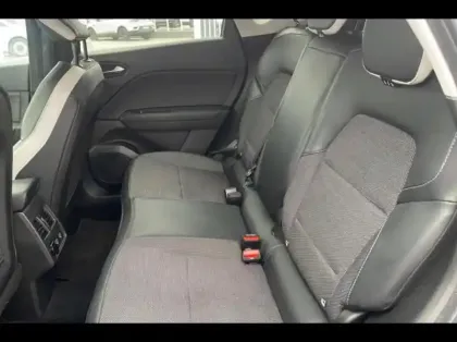 Photo 10 Renault Captur  1.6 E-Tech hybride 145ch Intens -21