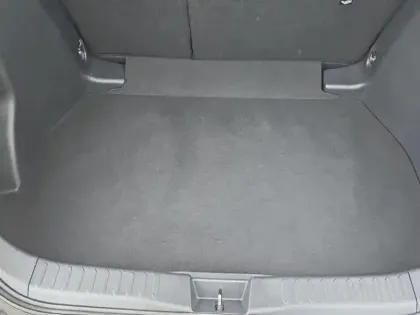 Photo 13 Toyota C-HR  1.8 Hybride 140ch Design NG23