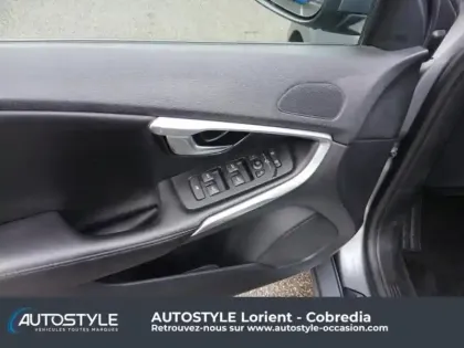 Photo 13 Volvo V40  T2 122ch Signature Edition Geartronic