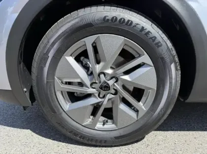 Photo 8 Peugeot 408  Hybrid 136ch Allure e-DCS6