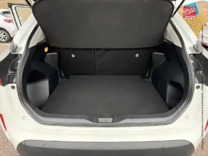 Photo 13 Toyota Yaris  Cross 116h Dynamic MY21