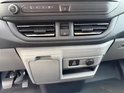 Photo 40 Ford Transit Custom  Fg 320 L1H1 Electrique 160 kW 218ch Limited