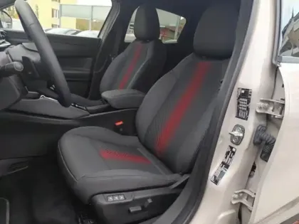 Photo 8 Alfa Romeo Junior  1.2 Ibrida 136ch Speciale DCT6