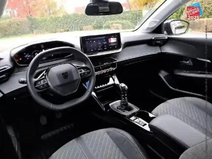 Photo 14 Peugeot 208  1.2 100ch S&S Allure