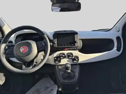 Photo 7 Fiat Panda  Classic 1.0 70ch BSG S&S Pandina