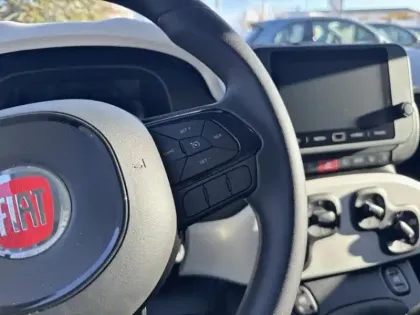 Photo 12 Fiat Panda  Classic 1.0 70ch BSG S&S Pandina