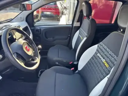 Photo 8 Fiat Panda  Classic 1.0 70ch BSG S&S Pandina