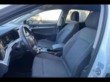 Photo 9 Volkswagen Golf  1.5 eTSI OPF 130ch MATCH DSG7