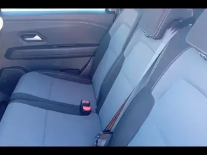 Photo 10 Dacia Jogger  1.6 hybrid 140ch Extreme+ 7 places -24