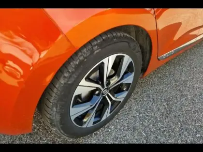 Photo 12 Renault Clio  1.6 E-Tech 140ch Intens -21