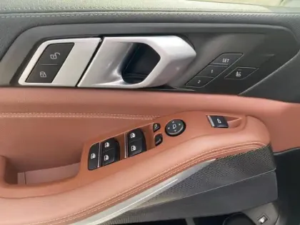 Photo 9 BMW X5  xDrive45e 394ch M Sport 17cv