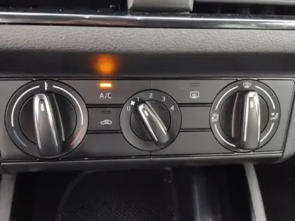 Photo 14 Skoda Kamiq  1.0 TSI 95ch Young Edition