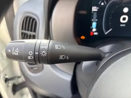 Photo 12 Fiat Panda  Classic 1.0 70ch BSG S&S City