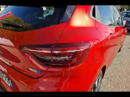 Photo 13 Renault Clio  1.6 E-Tech hybride 140ch Limited -21N