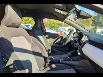 Photo 9 Renault Clio  1.6 E-Tech hybride 140ch Limited -21N