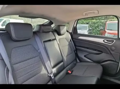 Photo 10 Renault Arkana  1.6 E-Tech 145ch Intens -21B