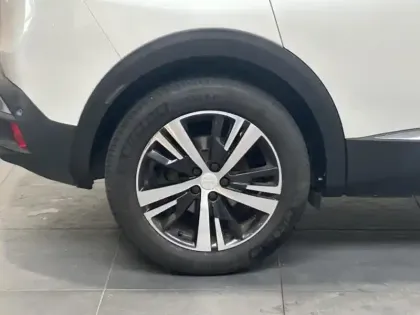 Photo 10 Peugeot 3008  1.2 PureTech 130 Allure GPS Camera I-cockpit