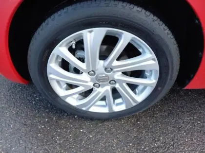 Photo 8 Suzuki Swift  1.2 Dualjet Hybrid 83ch Privilège