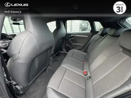 Photo 11 Audi A3  Sportback 35 TFSI 150ch Mild Hybrid S line S tronic 7