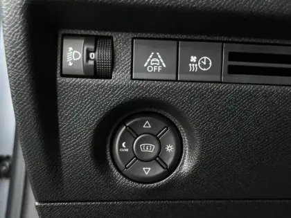 Photo 12 Citroën C4  Moteur électrique 136ch (100 kW) Feel Pack Automatique