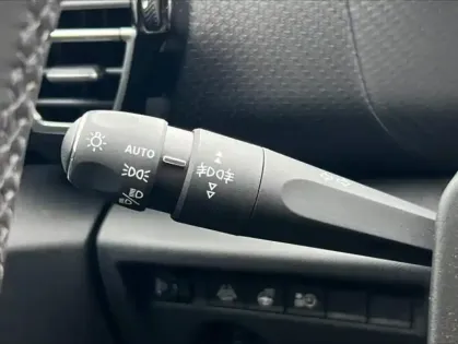 Photo 10 Citroën C4  Moteur électrique 136ch (100 kW) Feel Pack Automatique