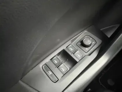 Photo 12 Volkswagen T-cross  1.0 TSI 116ch R-Line Edition DSG7