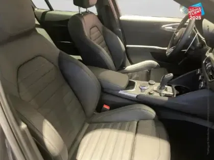 Photo 19 Alfa Romeo Giulia  2.2 Diesel 160ch Veloce AT8