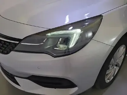 Photo 15 Opel Astra  1.2 Turbo 110 ch BVM6