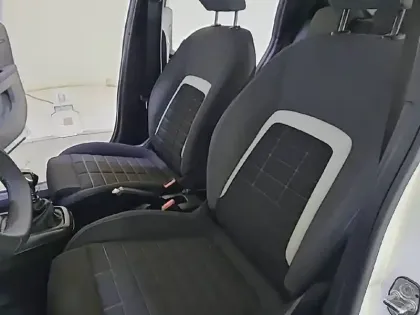 Photo 10 Citroën C3  Turbo 100 ch BVM6