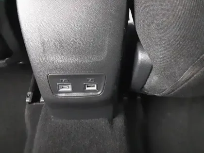 Photo 44 Peugeot 208  Hybrid 100 e-DCS6