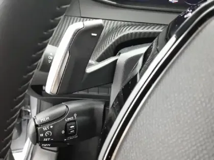 Photo 48 Peugeot 208  Hybrid 100 e-DCS6