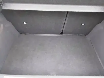 Photo 32 Peugeot 208  Hybrid 100 e-DCS6