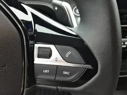 Photo 50 Peugeot 208  Hybrid 100 e-DCS6