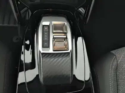 Photo 40 Peugeot 208  Hybrid 100 e-DCS6